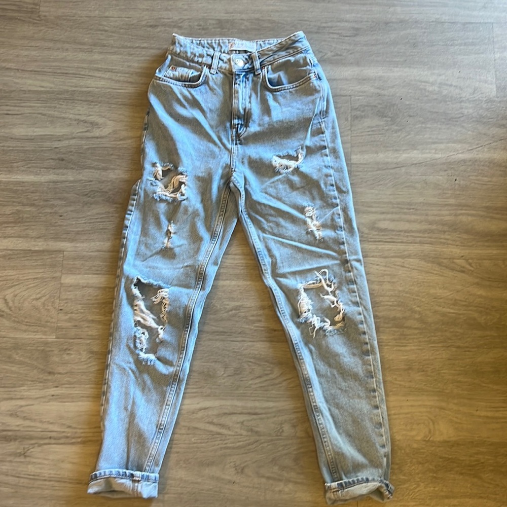 Super High Waist Distressed / Ripped Jeans